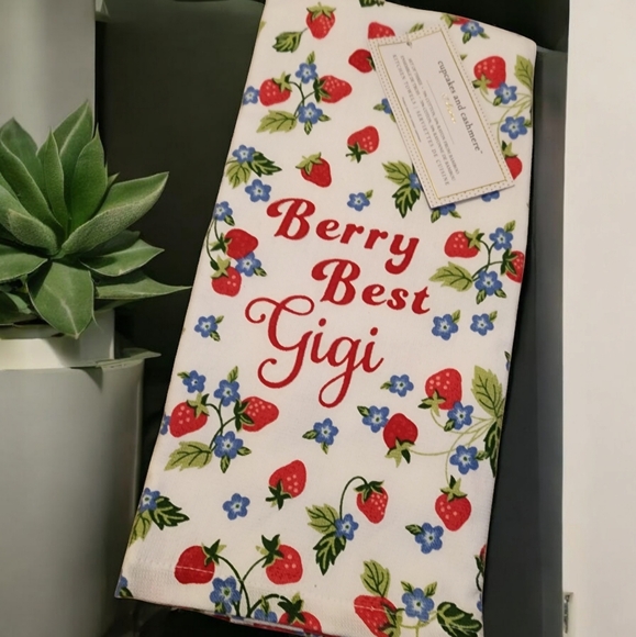 Cupcakes  and Cashmere Other - Gigi Kitchen Towels BERRY BEST Gigi S/3 kitchen tea Towels Cupcakes and Cashmere